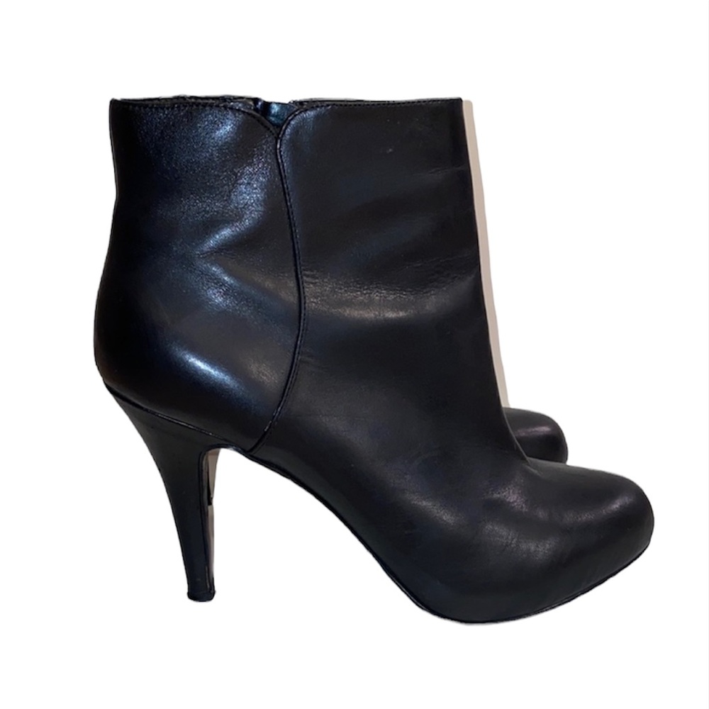 Women’s black leather boots